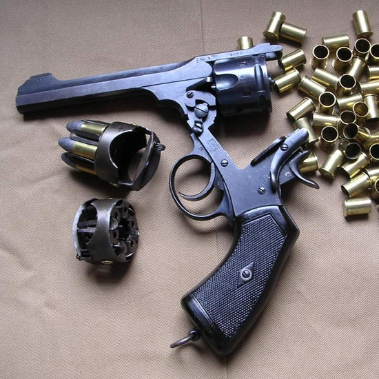 MKIV .32 Full Size Revolver 4